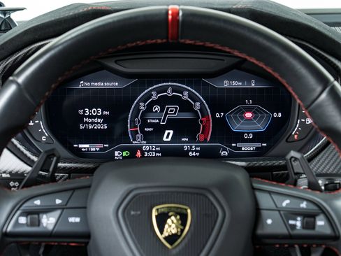 Used 2023 Lamborghini Urus Performante image 22