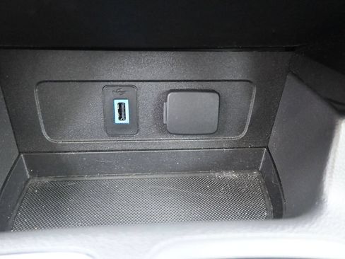 Used 2017 Ford Escape Titanium FWD image 28