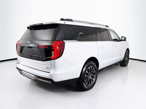 Used 2025 Ford Expedition Max Platinum AWD/4WD image 7