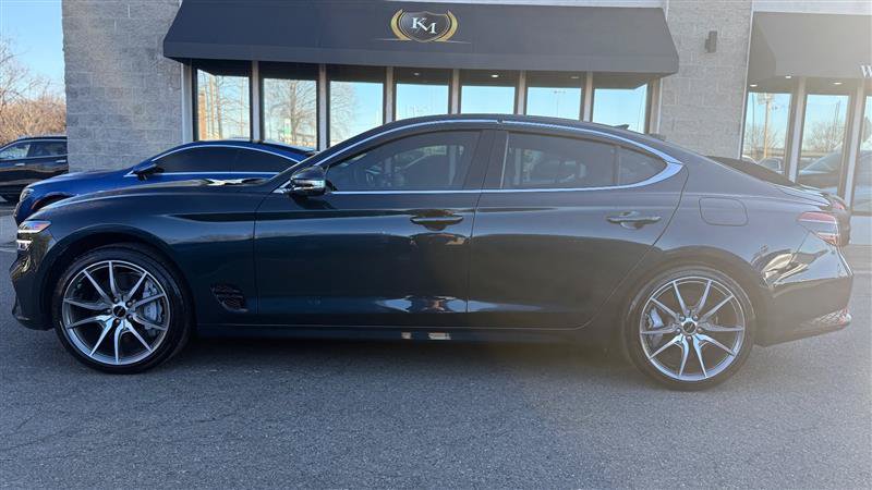 Used 2025 Genesis G70 2.5T AWD/4WD image 2