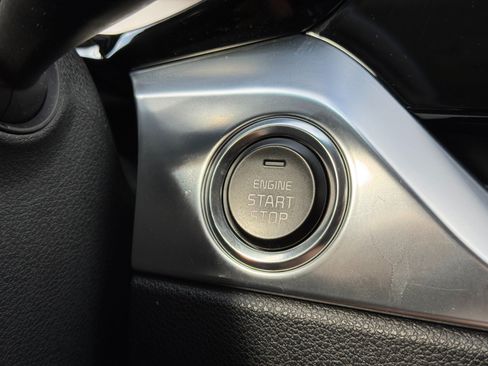 Used 2022 Kia Niro EX Premium FWD image 23