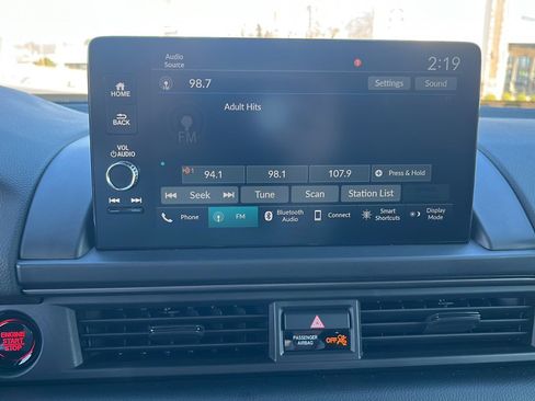 Used 2025 Honda Pilot TrailSport image 21