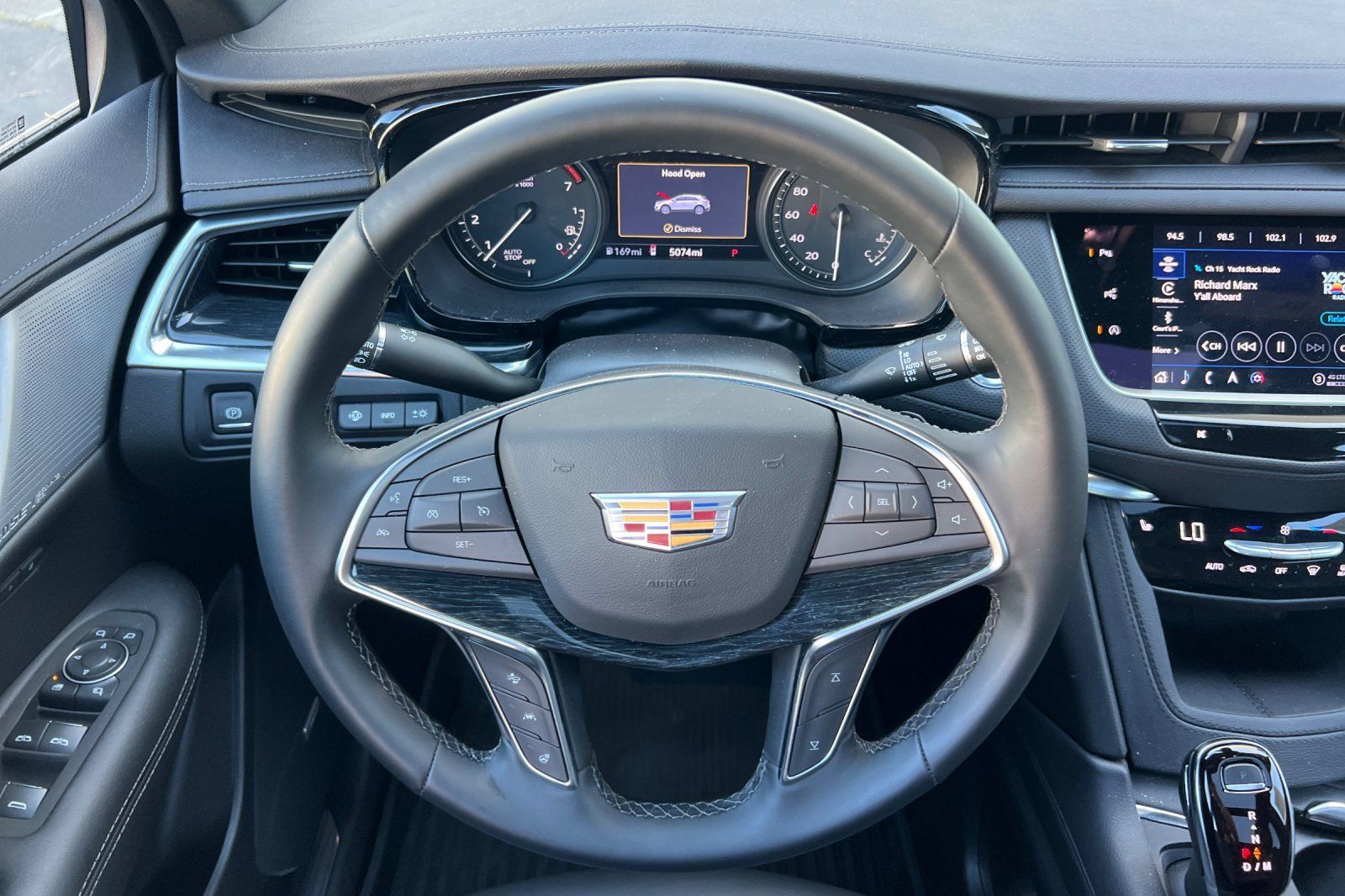 Used 2025 Cadillac XT5 Premium Luxury w/ Technology Package AWD/4WD image 15