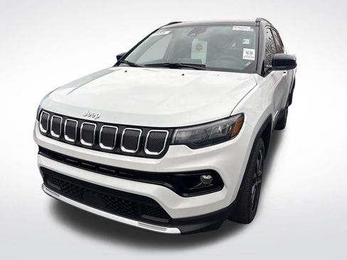 Certified 2022 Jeep Compass Limited image 9