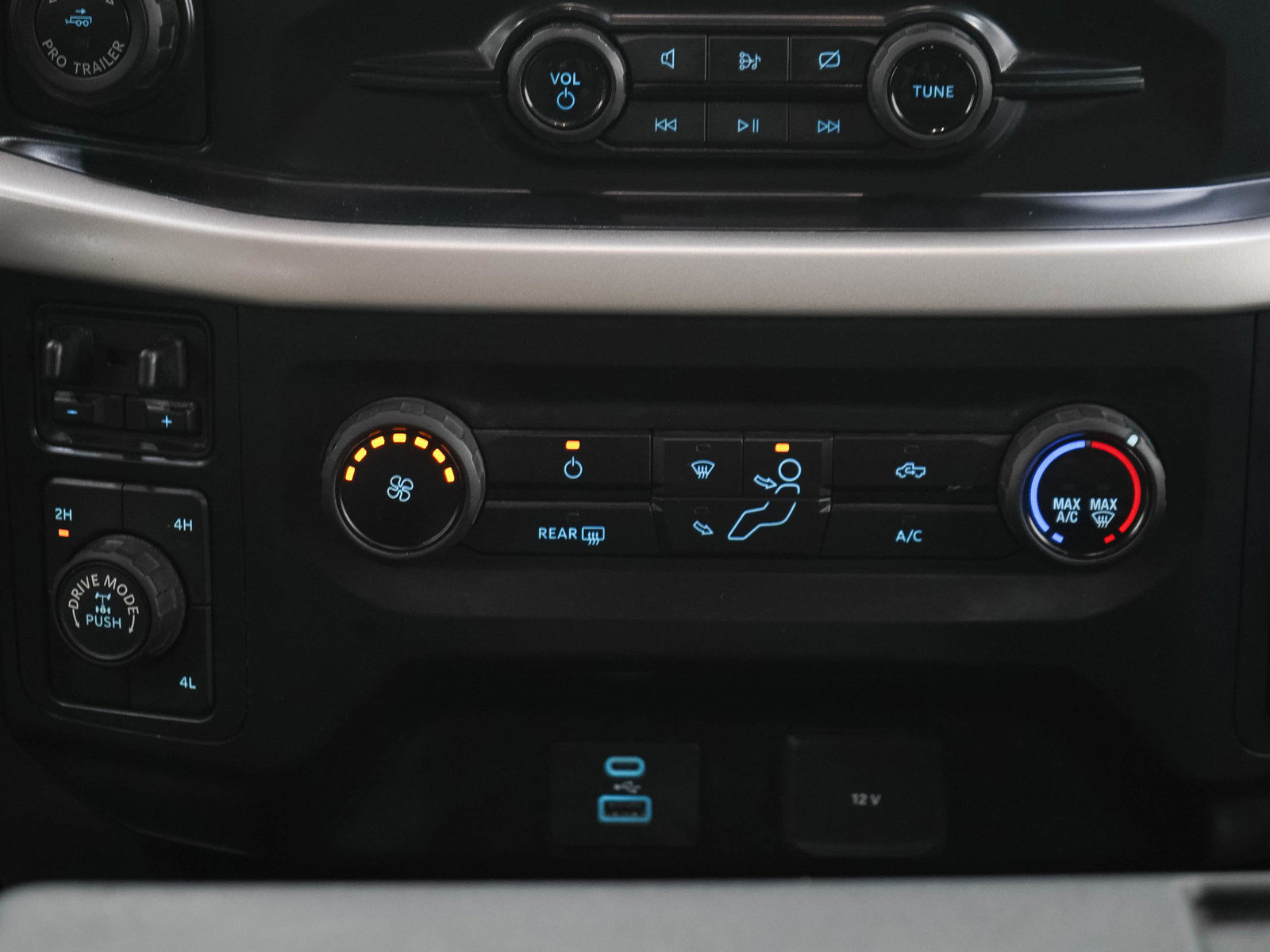 Used 2021 Ford F150 XLT w/ XTR Package AWD/4WD image 19