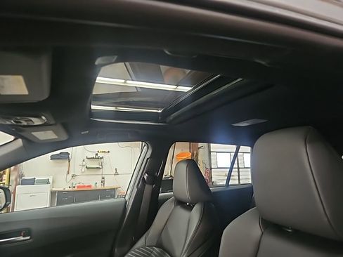 Used 2023 Toyota Corolla Cross XSE image 26