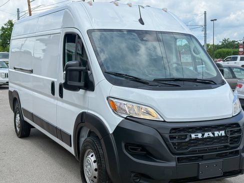 Used 2023 RAM ProMaster 2500 FWD image 3