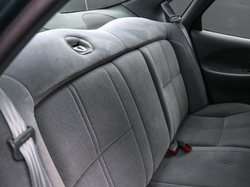 Used 1997 Ford Taurus GL FWD image 6