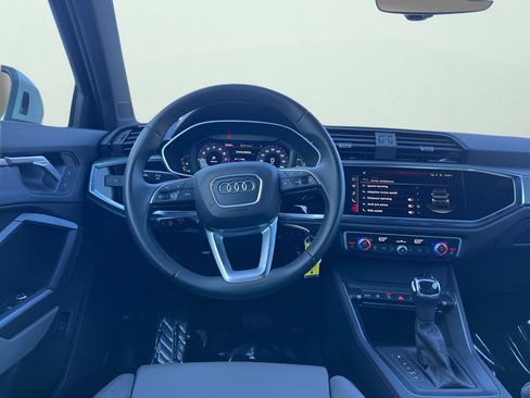 Used 2025 Audi Q3 2.0T Premium w/ Black Optic Sport Package image 49