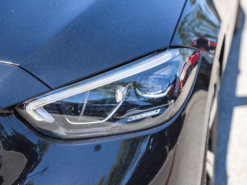 Used 2022 Mercedes-Benz C 300 Sedan image 9