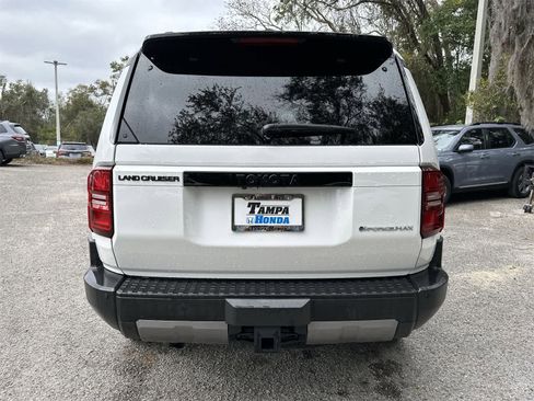 Used 2024 Toyota Land Cruiser image 5