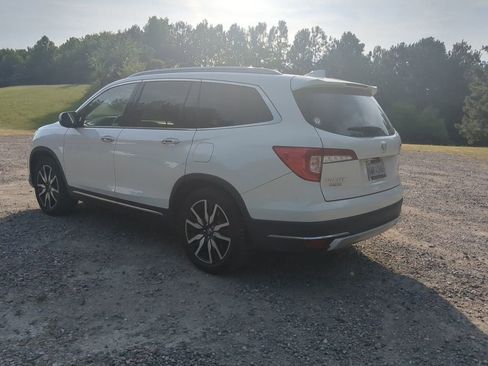 Used 2019 Honda Pilot Touring image 6