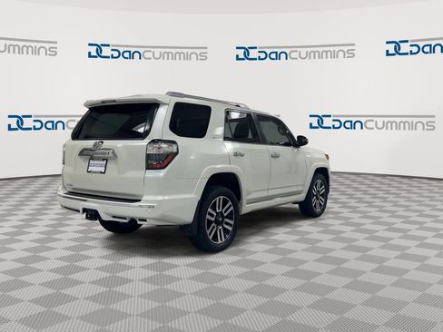 Used 2018 Toyota 4Runner Limited AWD/4WD image 8