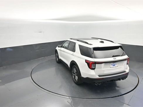 New 2026 Ford Explorer ST w/ Sun And Sound Package image 24