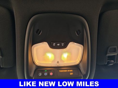 Used 2025 Chevrolet TrailBlazer RS w/ Driver Confidence Package image 30