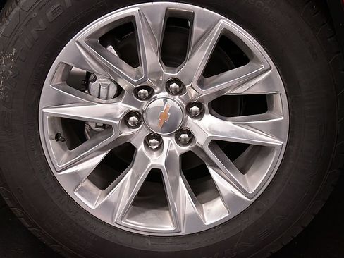 Used 2025 Chevrolet Tahoe Premier AWD/4WD image 9