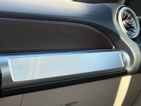 Used 2022 Mercedes-Benz GLB 250 w/ Premium Package Lite image 9