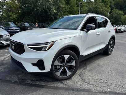 Used 2024 Volvo XC40 B5 Core