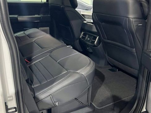 Used 2026 Ford F450 Platinum w/ FX4 Off-Road Package image 9