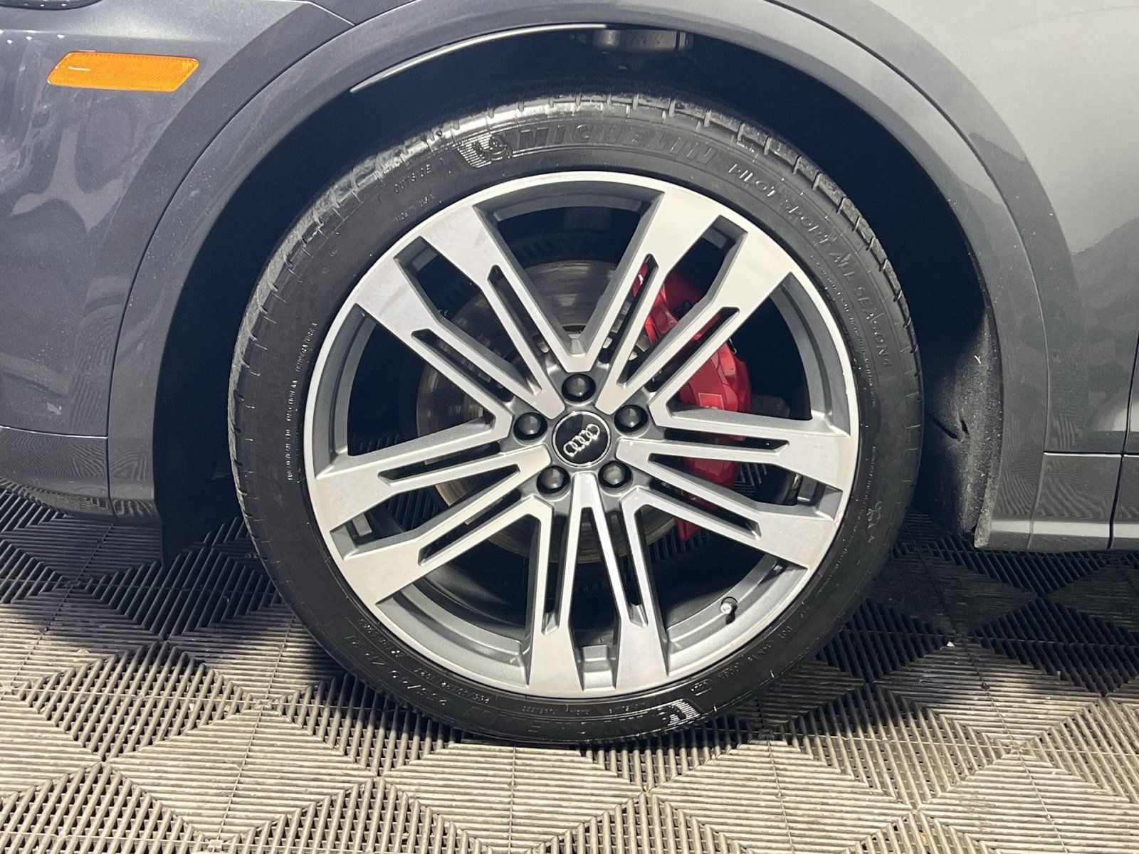Used 2018 Audi SQ5 Prestige AWD/4WD image 12