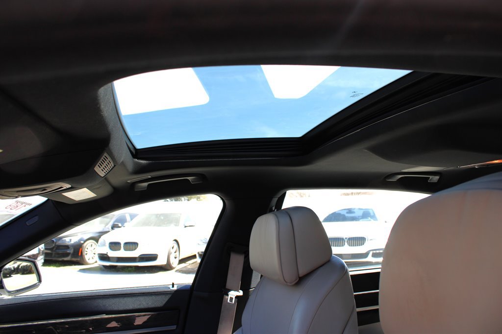Used 2012 BMW 750Li RWD image 22