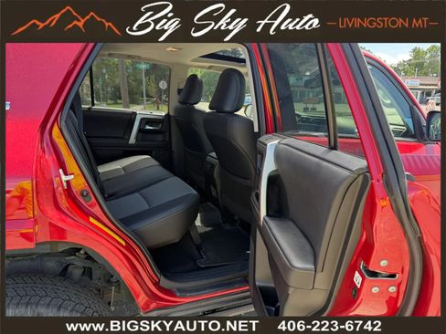 Used 2020 Toyota 4Runner SR5 Premium w/ Moonroof Package AWD/4WD image 21