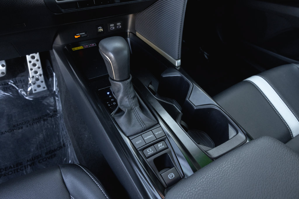 Certified 2025 Toyota Camry SE FWD image 16