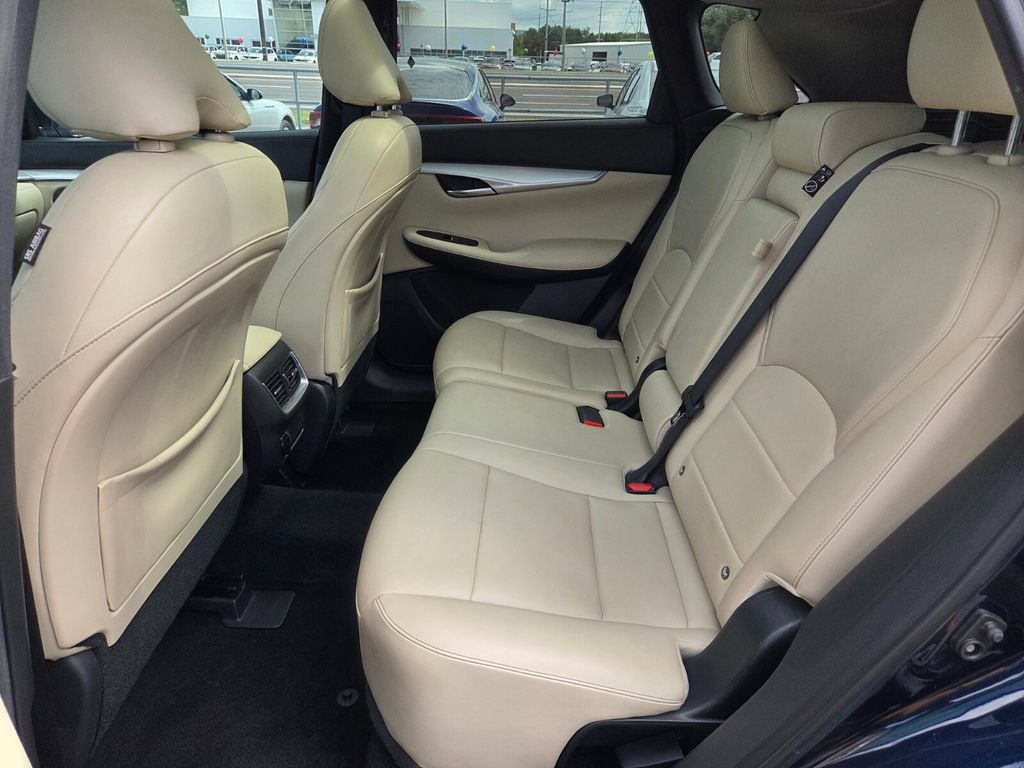 Used 2020 INFINITI QX50 Luxe FWD image 6