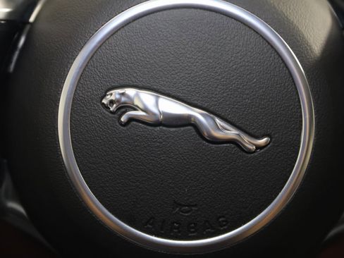 Used 2024 Jaguar F-PACE SVR image 67