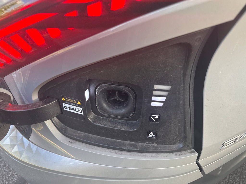Used 2025 Kia EV6 Light w/ Light LR Technology Package RWD image 32