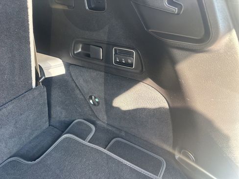 Used 2024 Mercedes-Benz GLS 450 4MATIC image 19