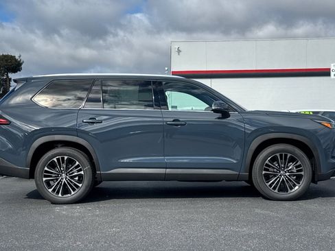 New 2026 Toyota Grand Highlander AWD Hybrid image 9