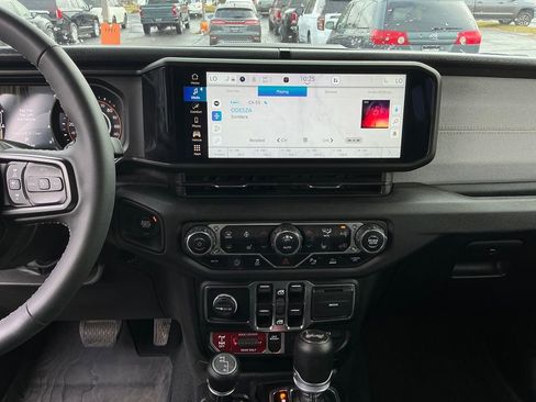 Used 2024 Jeep Wrangler Willys image 22