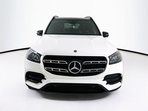 Used 2023 Mercedes-Benz GLS 450 4MATIC image 2