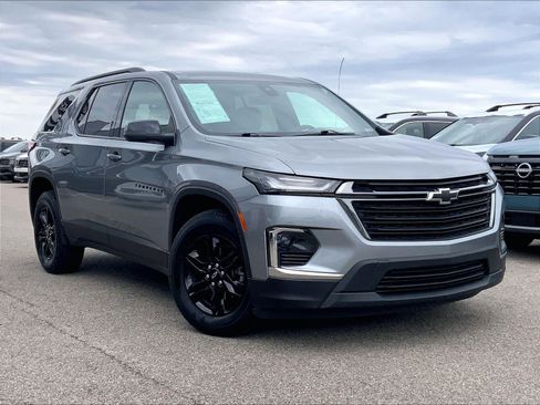 Used 2023 Chevrolet Traverse LS w/ Midnight/Sport Edition FWD image 34