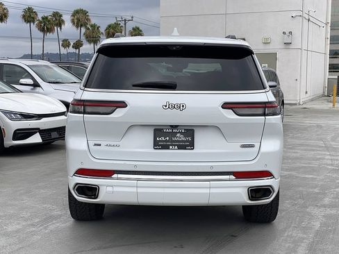 Used 2021 Jeep Grand Cherokee L Overland w/ Luxury Tech Group IV AWD/4WD image 5