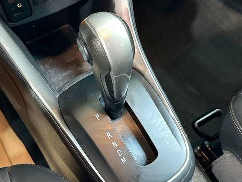 Used 2019 Chevrolet Trax LT w/ Driver Confidence Package image 17