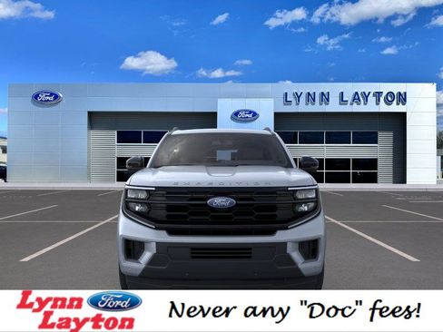 New 2025 Ford Expedition Active image 6