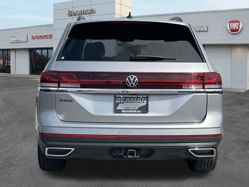 Used 2025 Volkswagen Atlas SE FWD image 6