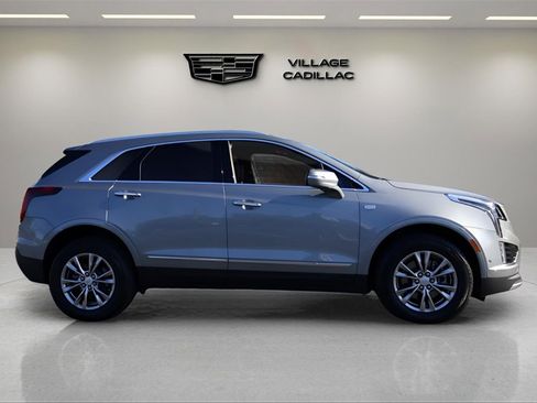 Used 2023 Cadillac XT5 Premium Luxury w/ Technology Package image 6