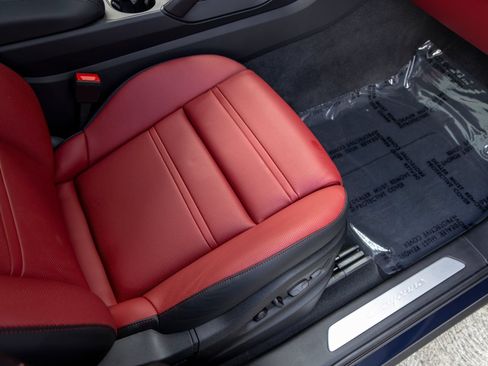 Certified 2025 Porsche Cayenne Coupe AWD/4WD image 55