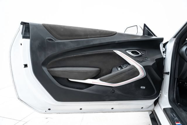 Used 2018 Chevrolet Camaro ZL1 RWD image 17