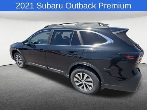Used 2021 Subaru Outback Premium AWD/4WD image 6
