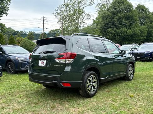 Certified 2024 Subaru Forester Premium AWD/4WD image 6