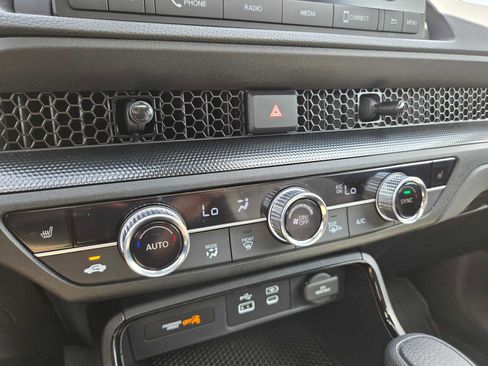 Used 2024 Honda CR-V EX image 28