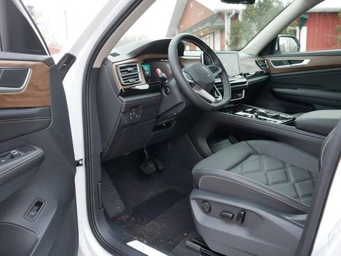 New 2026 Volkswagen Atlas SE image 7