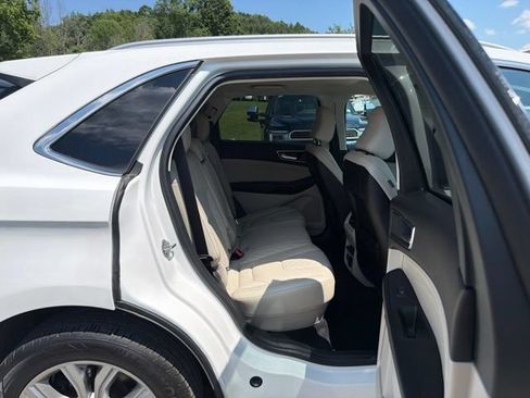 Used 2023 Ford Edge Titanium AWD/4WD image 40