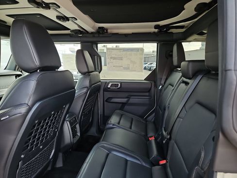 New 2026 Ford Bronco Badlands AWD/4WD image 19