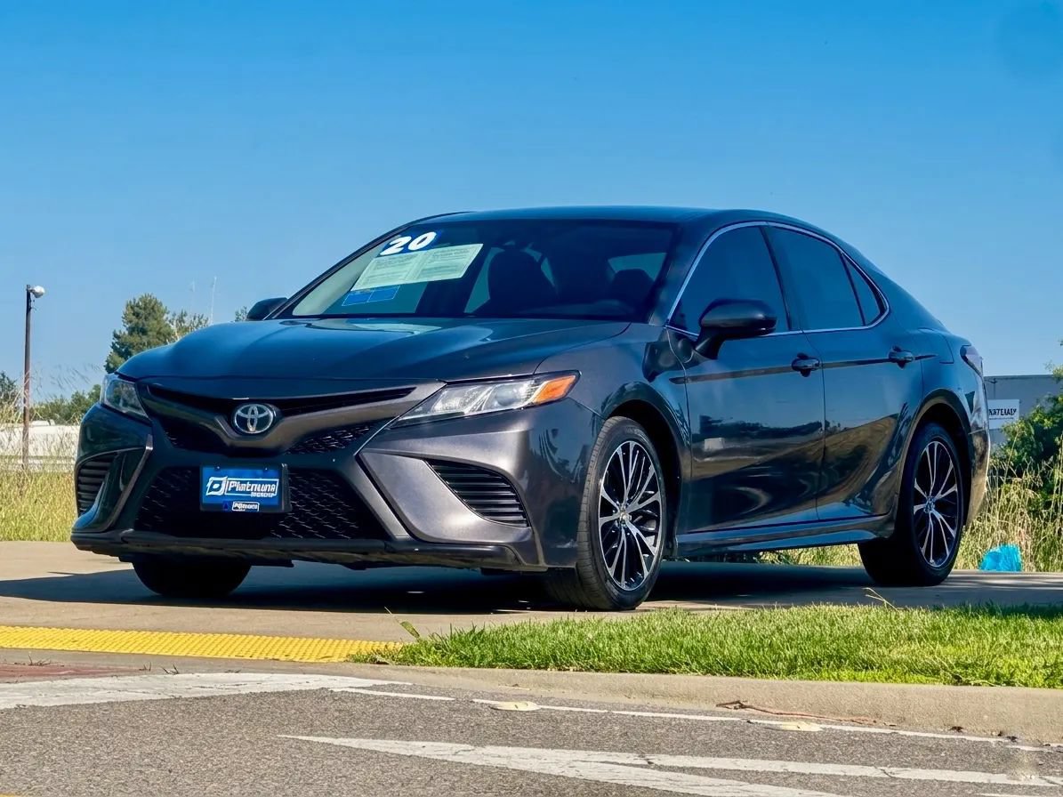 Used 2020 Toyota Camry SE w/ Protection Package (Q2) FWD image 3