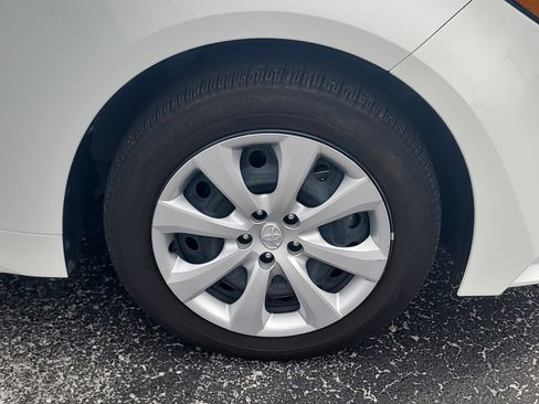 Certified 2025 Toyota Corolla LE image 10